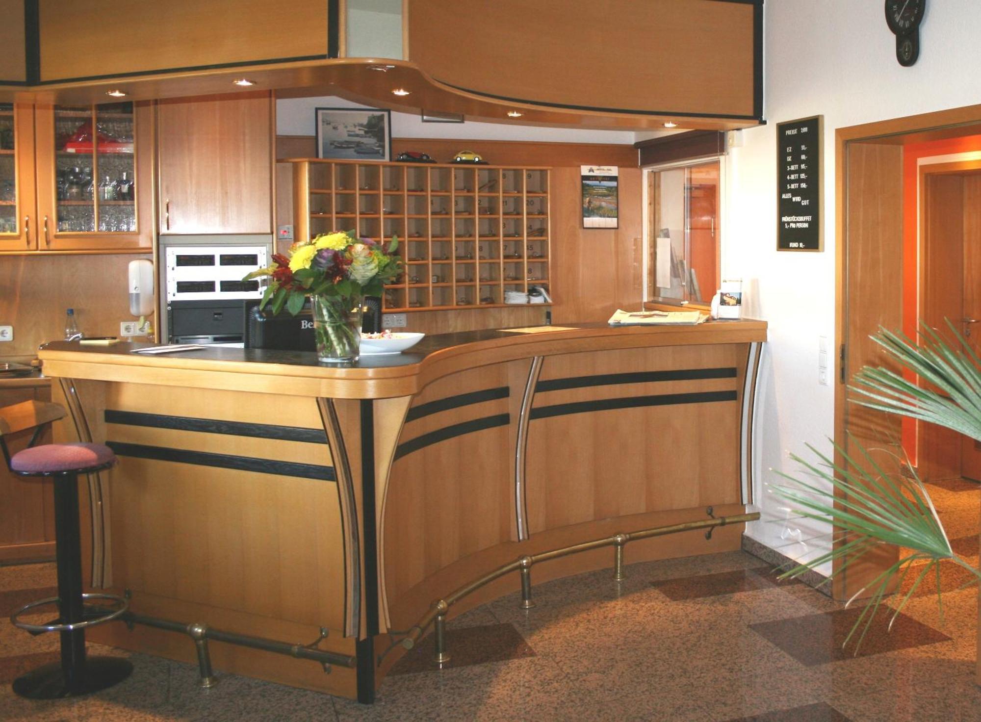 Hotel Parqeo Im A66 Gelnhausen Dış mekan fotoğraf