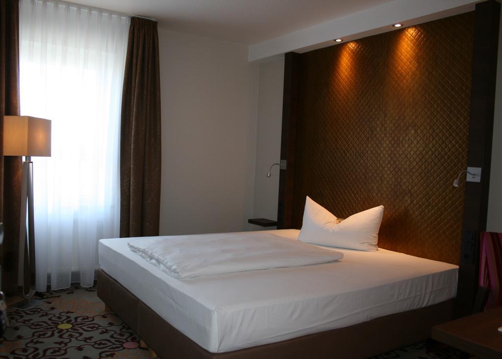 Hotel Parqeo Im A66 Gelnhausen Dış mekan fotoğraf