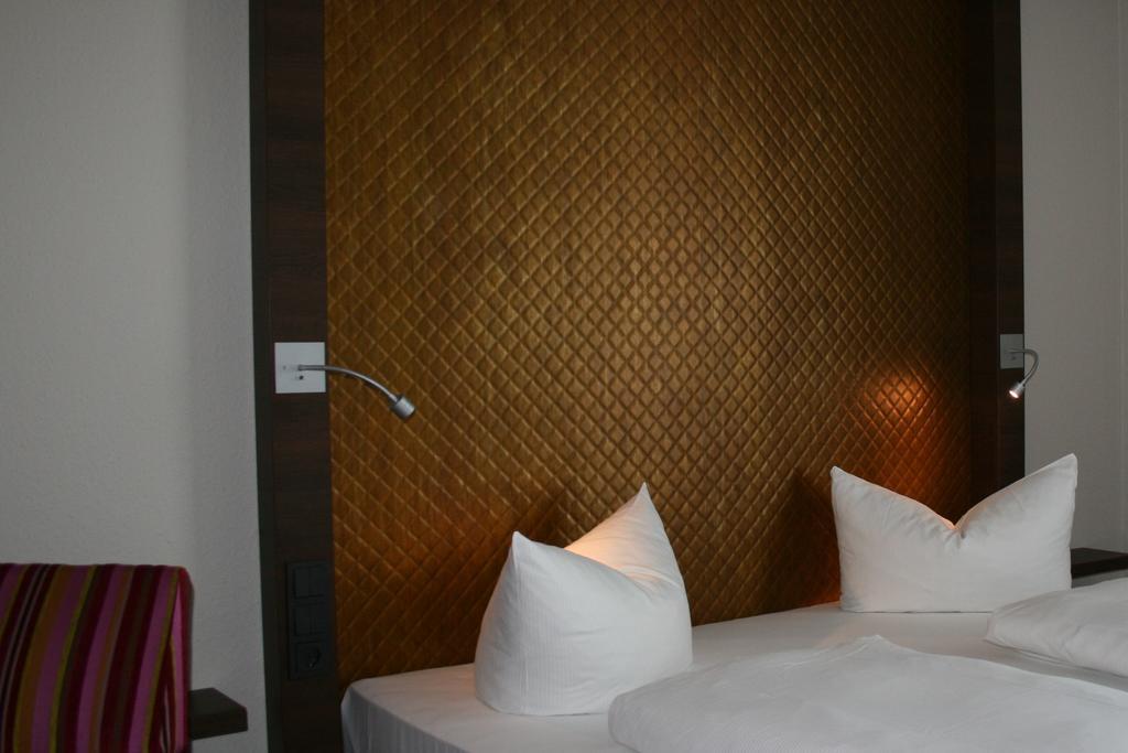 Hotel Parqeo Im A66 Gelnhausen Dış mekan fotoğraf