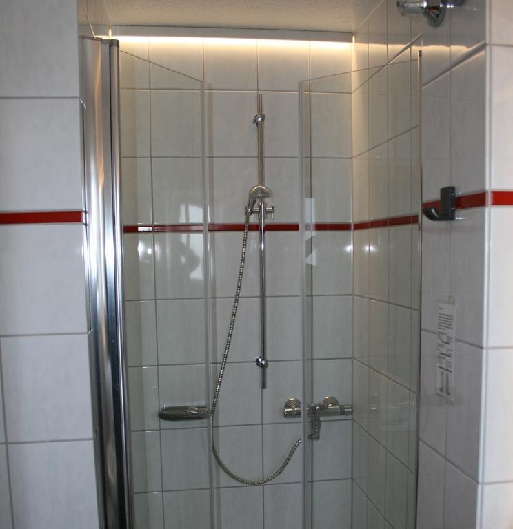 Hotel Parqeo Im A66 Gelnhausen Dış mekan fotoğraf