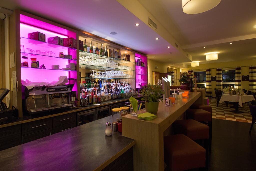 Hotel Parqeo Im A66 Gelnhausen Dış mekan fotoğraf