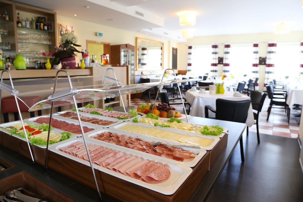 Hotel Parqeo Im A66 Gelnhausen Dış mekan fotoğraf