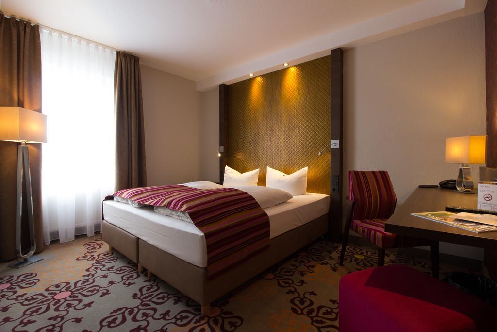 Hotel Parqeo Im A66 Gelnhausen Dış mekan fotoğraf
